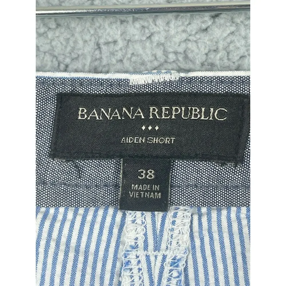 Banana Republic Factory Mens Aiden Blue Seersucker Stripe Shorts Size 38 Waist